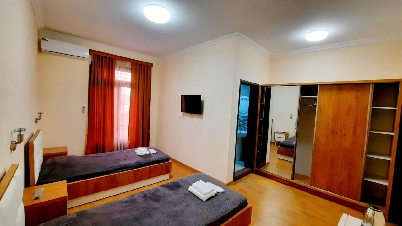 Hotel Koshki Zugdidi Kültér fotó